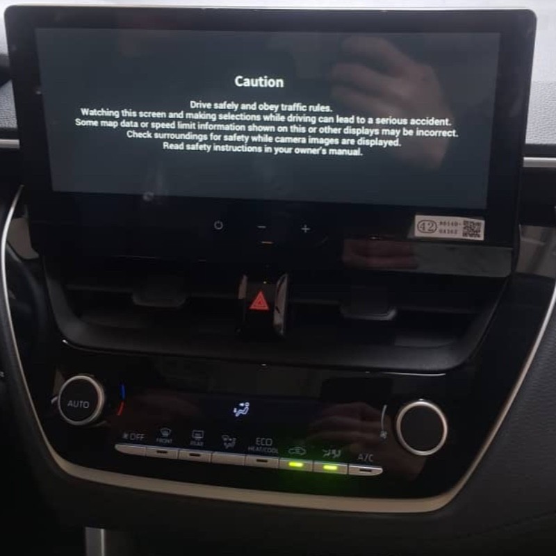 تویوتا مدل کرولا کراس هیبرید 2.0 لیتر سال 2024  صفر