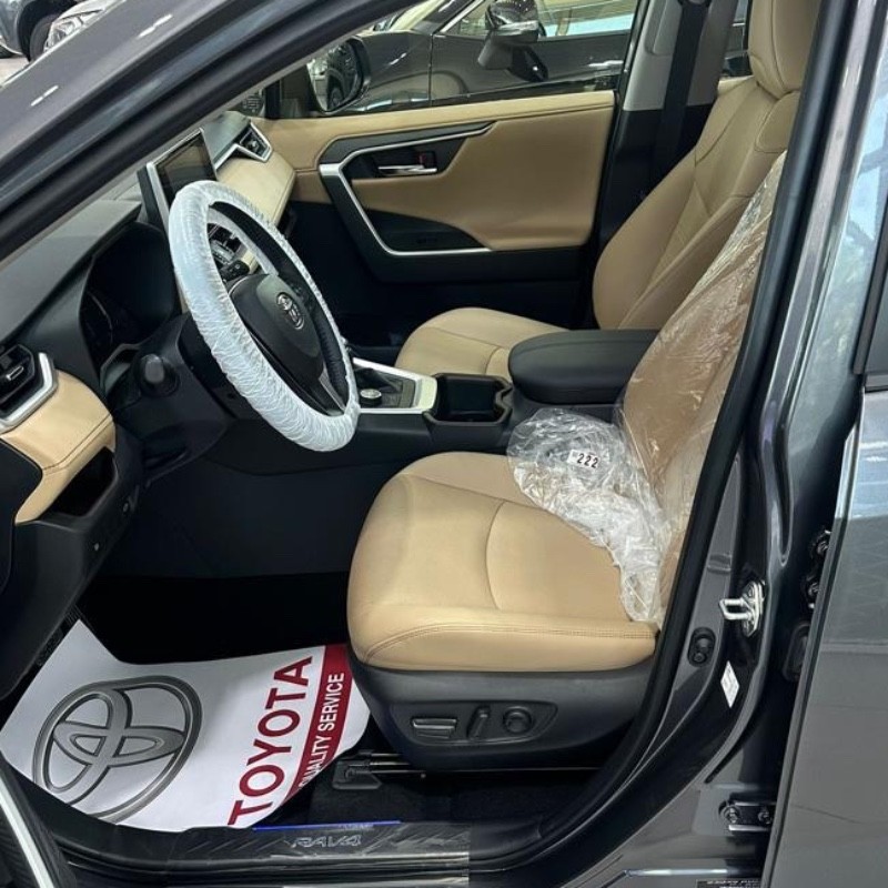 تویوتا مدل راوفور 2.5 لیتر دو دیفرانسیل ادونچر سال 2025  کارکرده