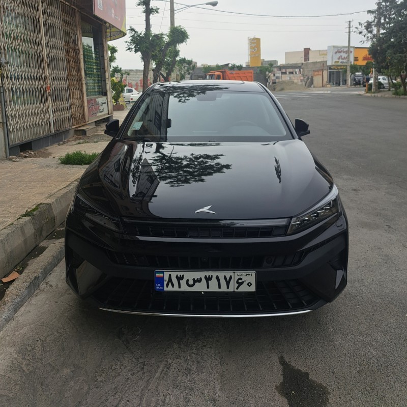 کی ام سی مدل J7 سال 1403  کارکرده