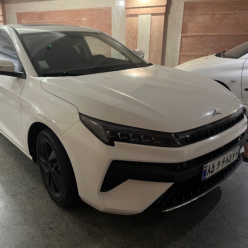 کی ام سی مدل J7 سال 1404  کارکرده