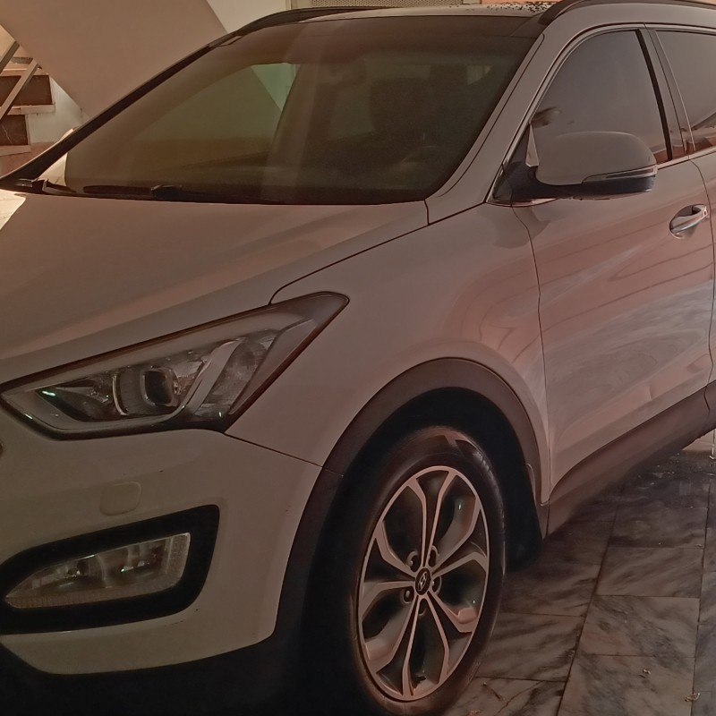 هیوندای مدل سانتافه 4 سیلندر دو دیفرانسیل سال 2015  کارکرده