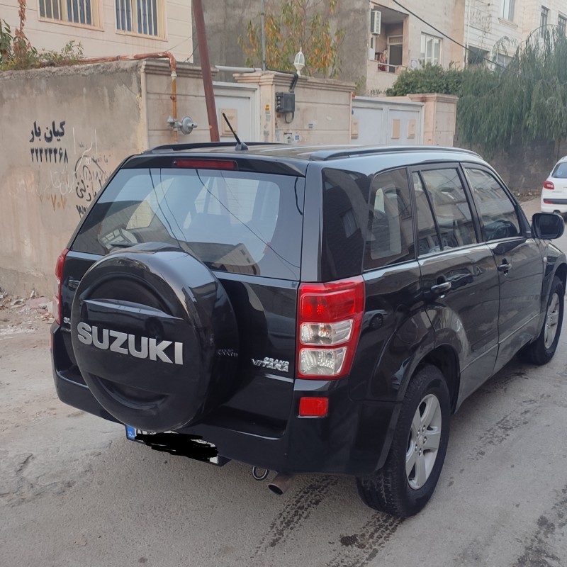 سوزوکی مدل ویتارا گرند 2.0 لیتر دنده ای سال 1388  کارکرده