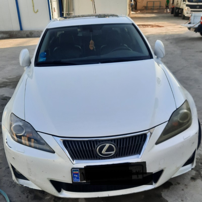 لکسوس مدل IS300 کارکرده