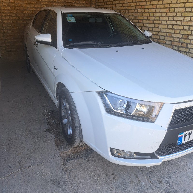 دنا مدل پلاس EF7 6 دنده توربو سال 1401  کارکرده