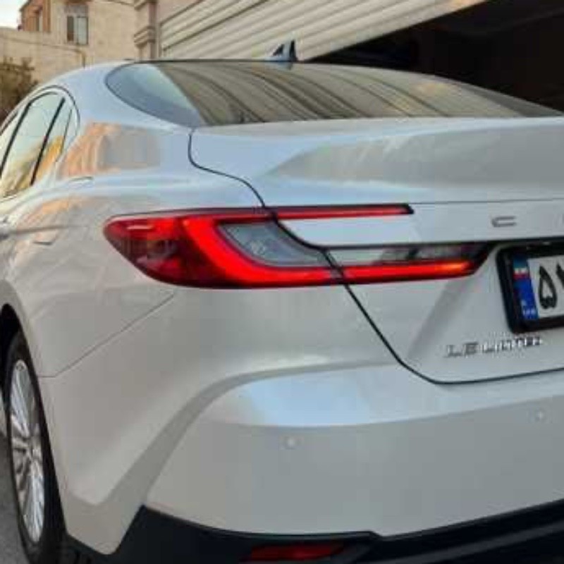 تویوتا مدل کمری هیبرید 2.5 لیتر LE سال 2025  کارکرده