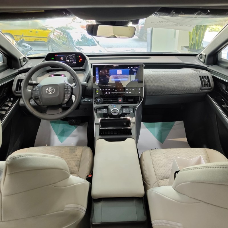 تویوتا مدل bz4x 615 مکس سال 2024  صفر