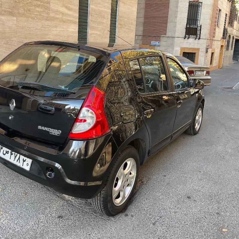 رنو مدل ساندرو اتوماتیک سال 1396  کارکرده