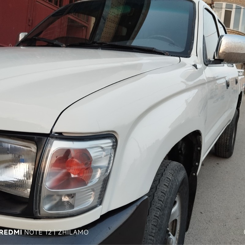 تویوتا مدل هایلوکس دو کابین بلند دنده ای سال 2001  کارکرده