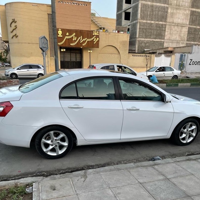 جیلی مدل امگرند 7 سال 2013  کارکرده