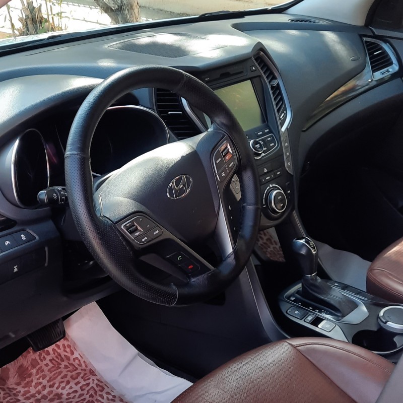 هیوندای مدل سانتافه 4 سیلندر دو دیفرانسیل سال 2014  کارکرده