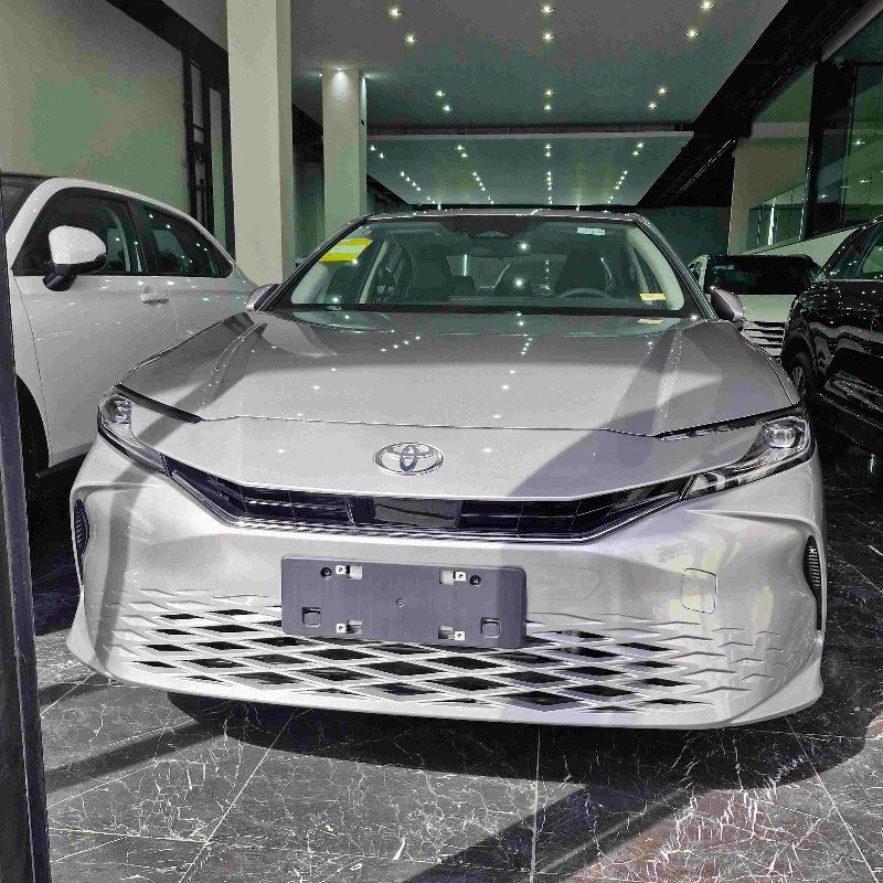 تویوتا مدل کمری XLE سال 2025  صفر