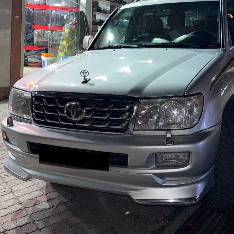 تویوتا مدل لندکروزر  کارکرده