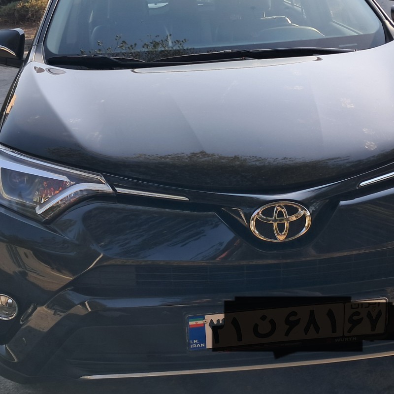 تویوتا مدل راوفور سال 2017  کارکرده