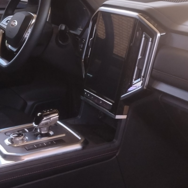 کی ام سی مدل t9 2 لیتر توربو سال 1403  کارکرده