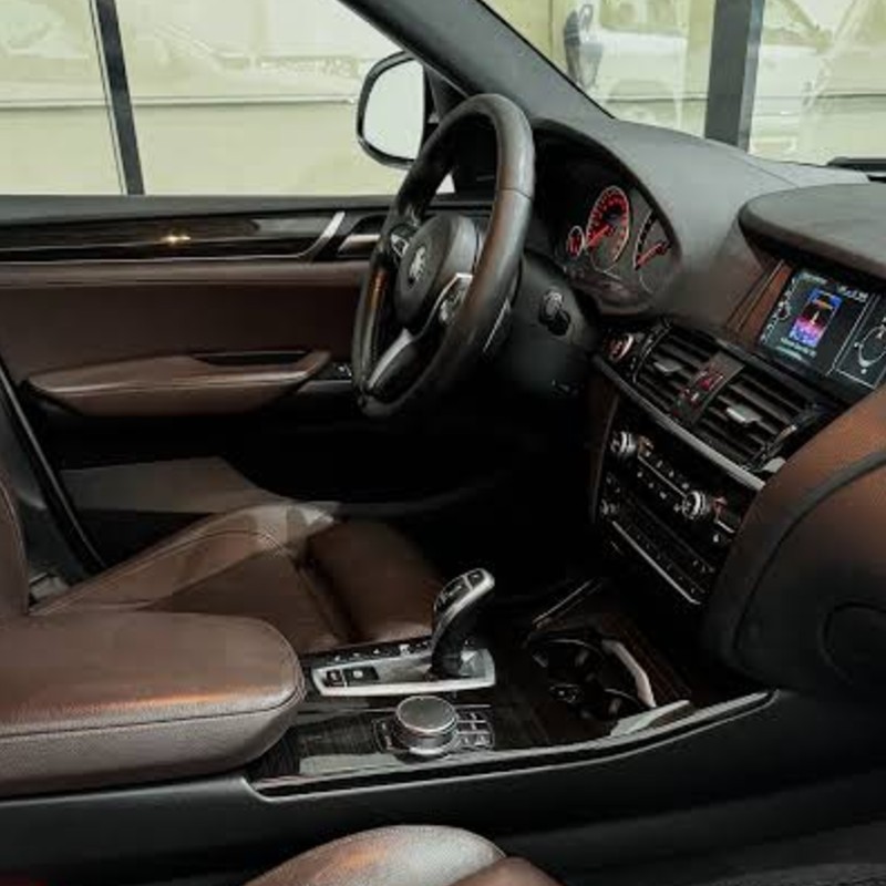 بی ام و مدل سری X  کارکرده