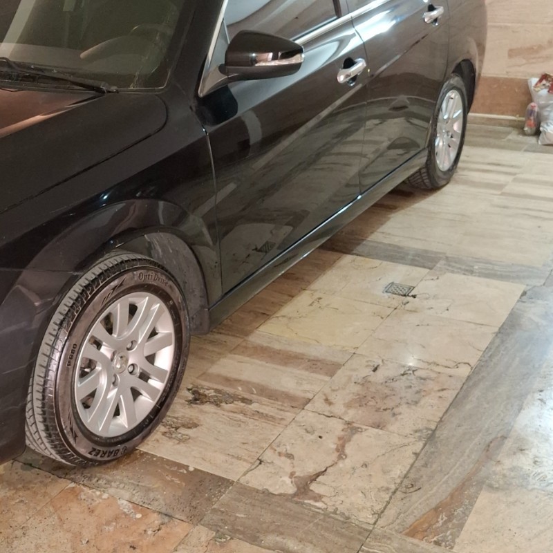 دنا مدل معمولی سال 1400  کارکرده