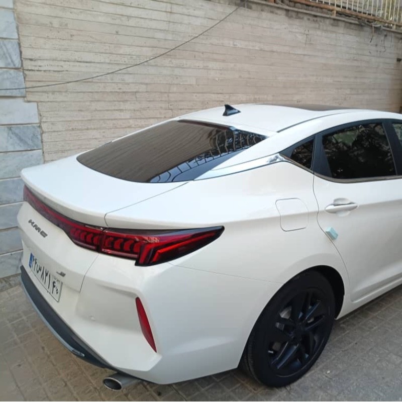 کی ام سی مدل J7 سال 1404  کارکرده