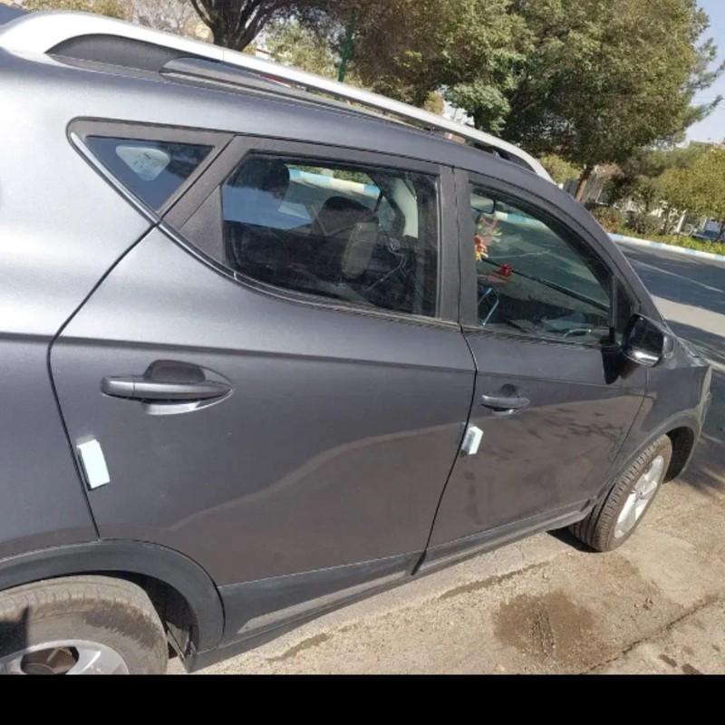 جک مدل J3  کارکرده