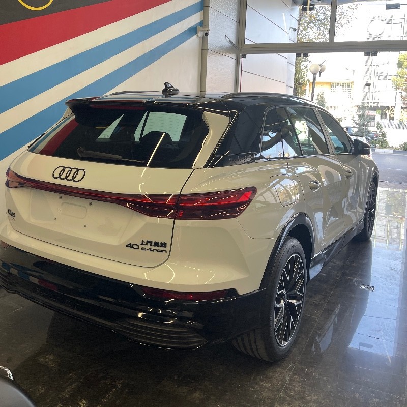 آئودی مدل Q5 e-tron 40 سال 2024  صفر