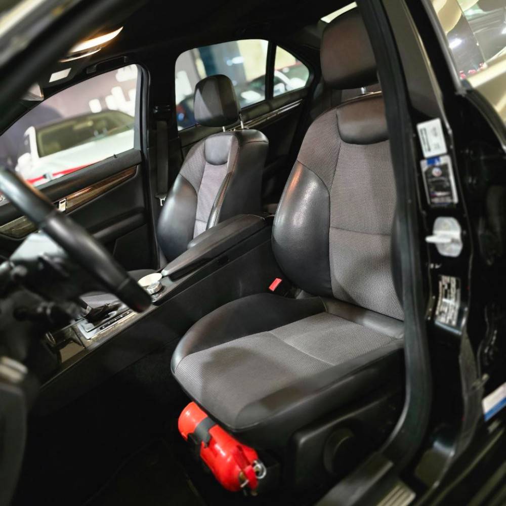 بنز c200 مدل 2010