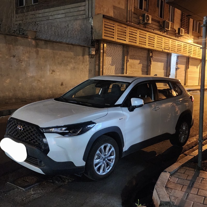 تویوتا مدل کرولا کراس هیبرید 2.0 لیتر سال 2024  صفر