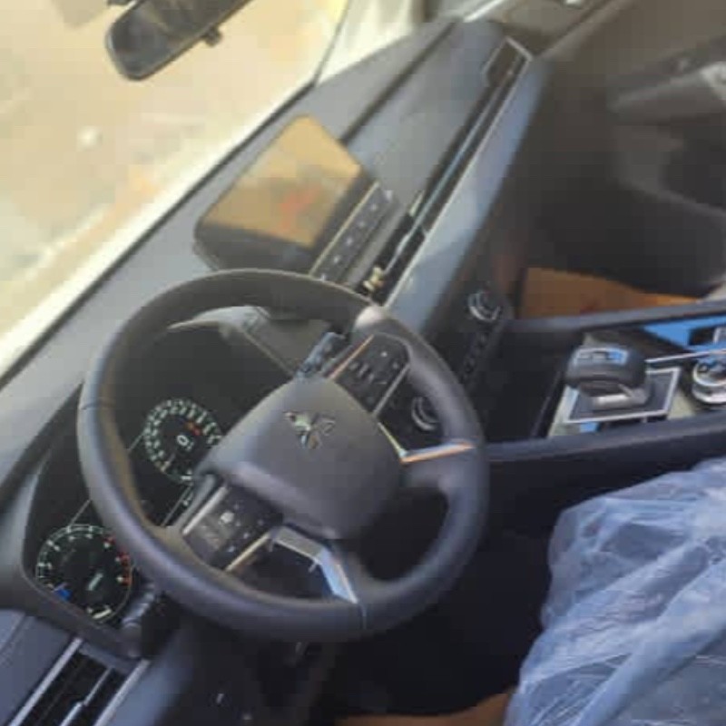 میتسوبیشی مدل اوتلندر تک دیفرانسیل H لاین سال 2023  کارکرده