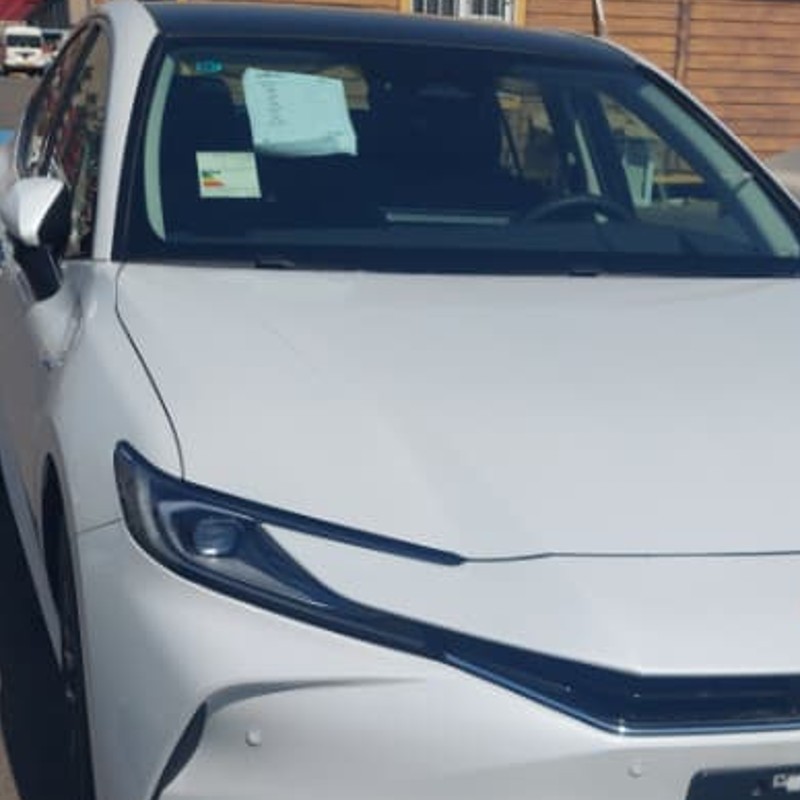 تویوتا مدل کمری هیبرید 2.5 لیتر پریمیوم ادیشن سال 2024  صفر