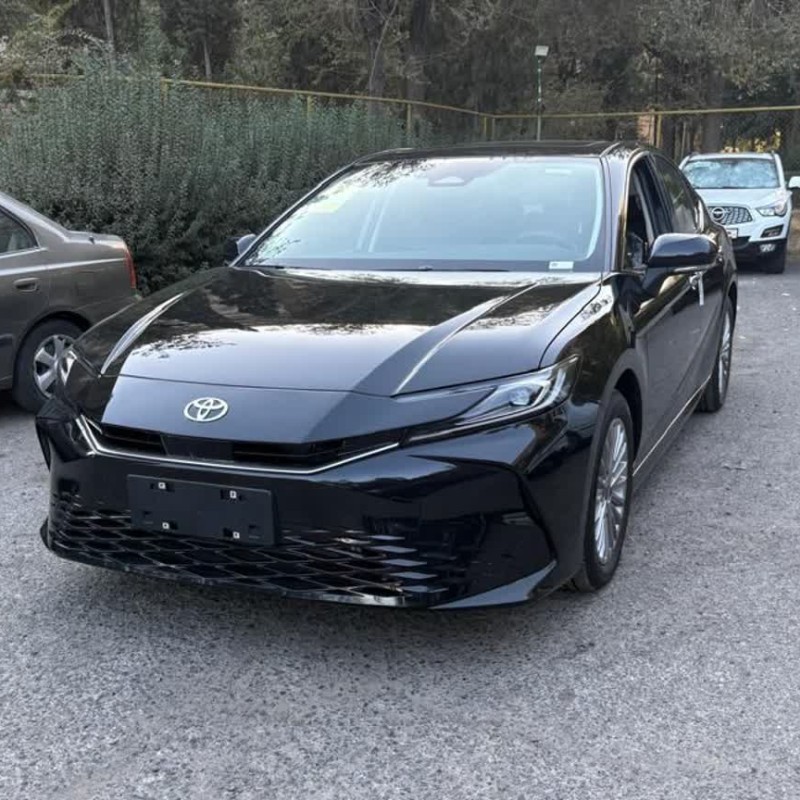 تویوتا مدل کمری XLE سال 2025  صفر