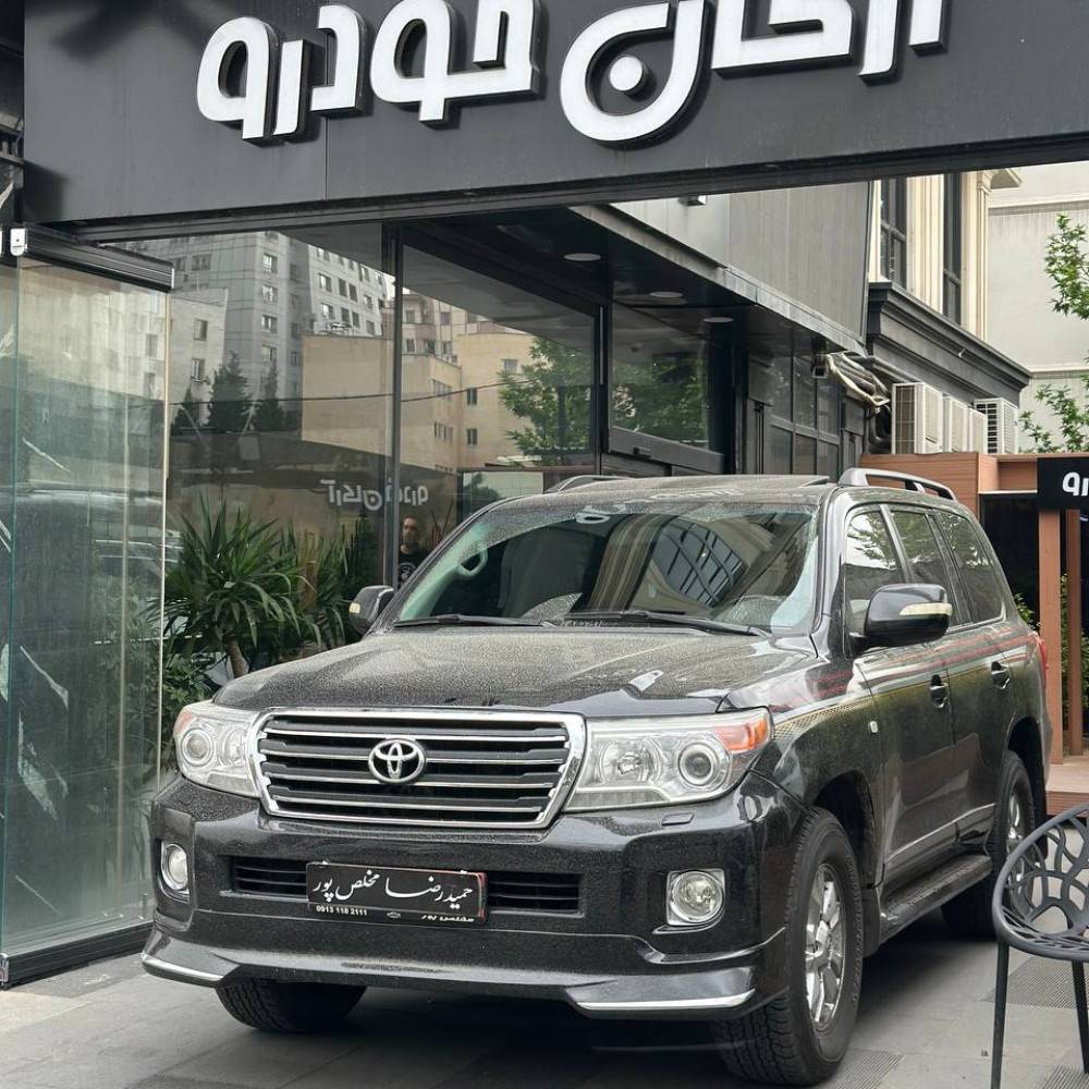 تویوتا لندکروز مدل ۲۰۰۹