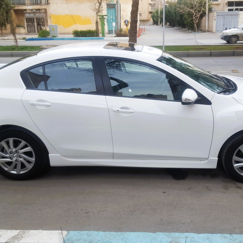 مزدا مدل 3 نیو صندوق دار 2.0 لیتر تیپ 4 سال 1398  کارکرده