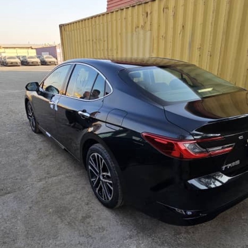 تویوتا مدل کمری هیبرید 2.5 لیتر پریمیوم ادیشن سال 2025  صفر