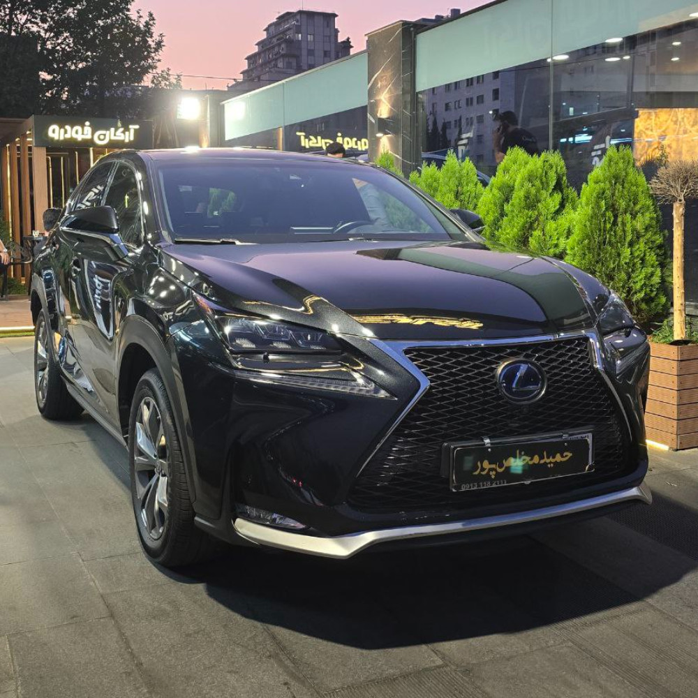 لکسوس NX300 سال ۲۰۱۷