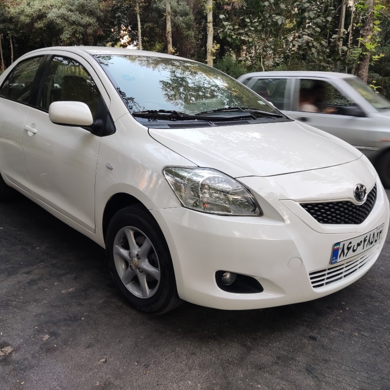 تویوتا مدل یاریس سال 2010  کارکرده