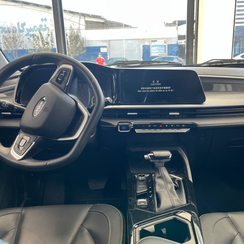 ام وی ام مدل X33 کراس اتوماتیک سال 1404  کارکرده