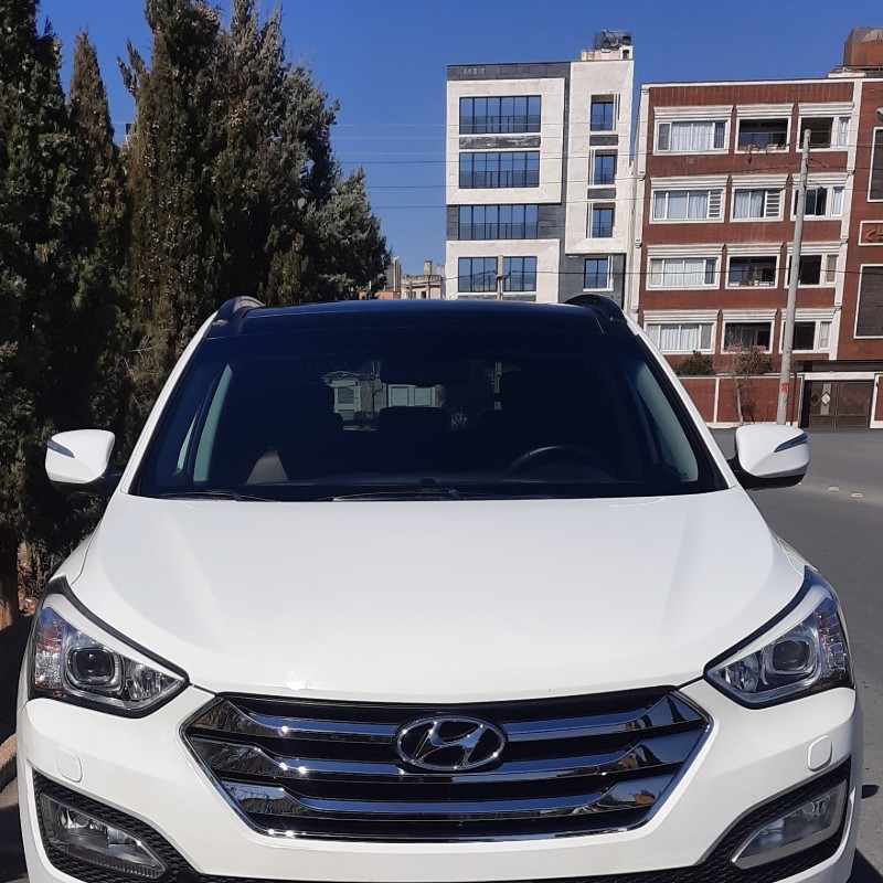 هیوندای مدل سانتافه 4 سیلندر دو دیفرانسیل سال 2014  کارکرده