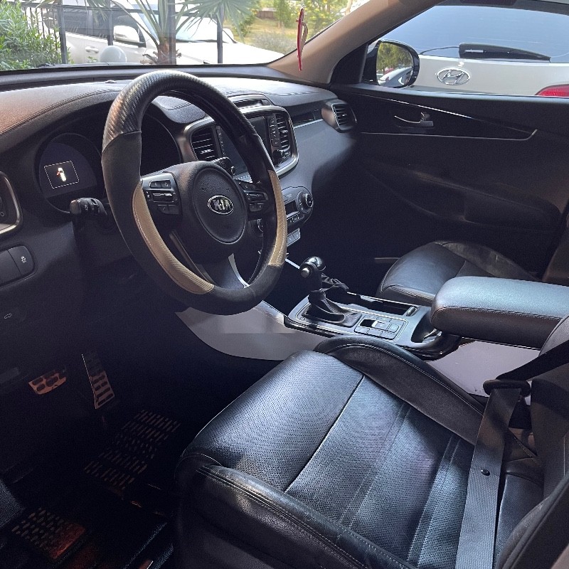 کیا مدل سورنتو 4 سیلندر ساده سال 2016  کارکرده