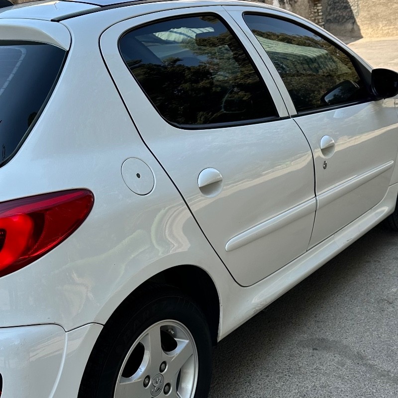 پژو مدل 207 پانوراما دنده ای TU5 سال 1402  کارکرده