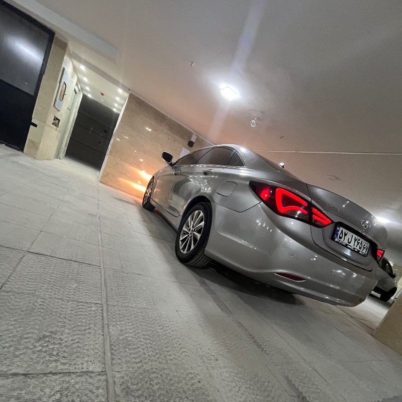 هیوندای مدل سوناتا YF  کارکرده