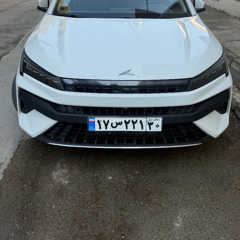 کی ام سی مدل J7 سال 1403  کارکرده