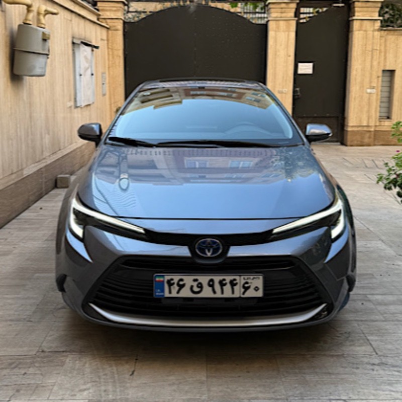 تویوتا مدل لوین هیبرید 1.8 لیتر ساده سال 2023  کارکرده