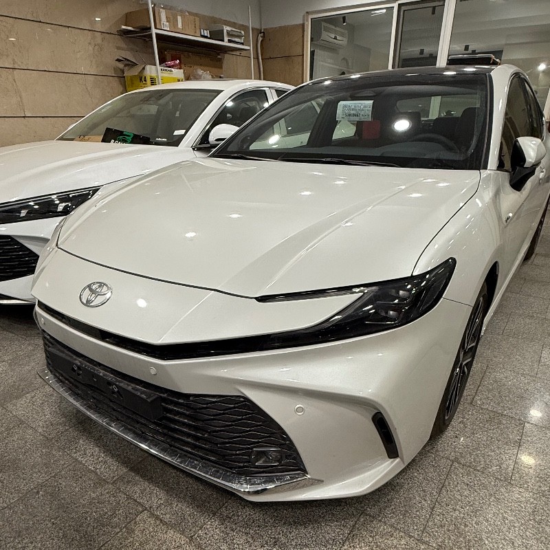 تویوتا مدل کمری هیبرید 2.5 لیتر لومیر سال 2025  صفر