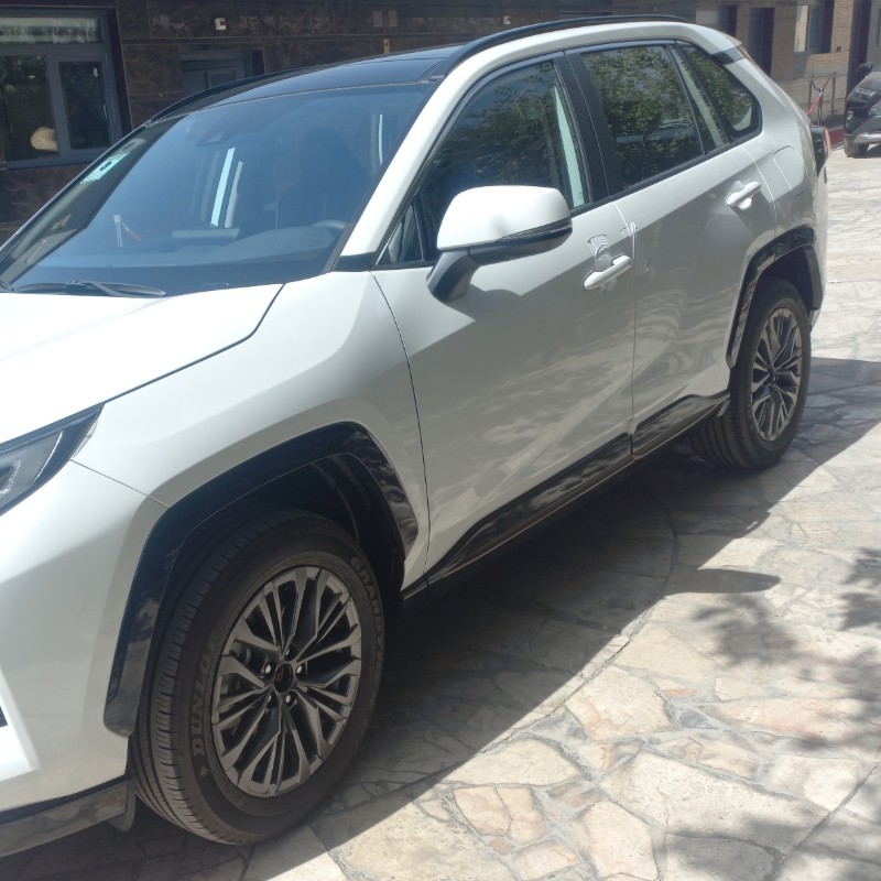 تویوتا مدل وایلندر 2.0 لیتر دو دیفرانسیل سال 2025  صفر