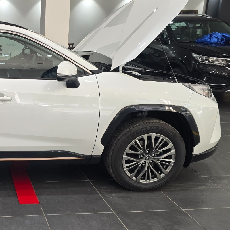 تویوتا مدل وایلندر 2.0 لیتر دو دیفرانسیل سال 2025  صفر