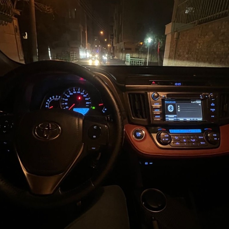 تویوتا مدل راوفور 2.5 لیتر دو دیفرانسیل سال 2015  کارکرده