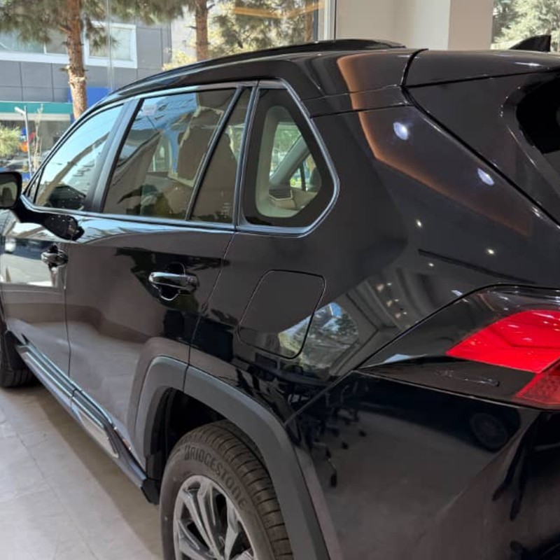 تویوتا مدل راوفور 2.5 لیتر دو دیفرانسیل ادونچر سال 2025  کارکرده