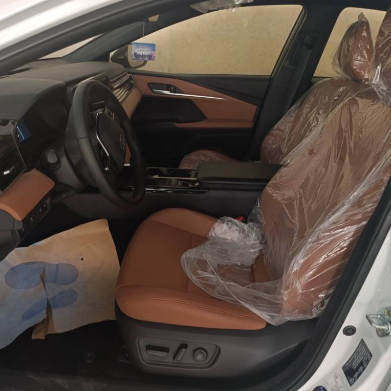 تویوتا مدل کمری XLE سال 2025  صفر