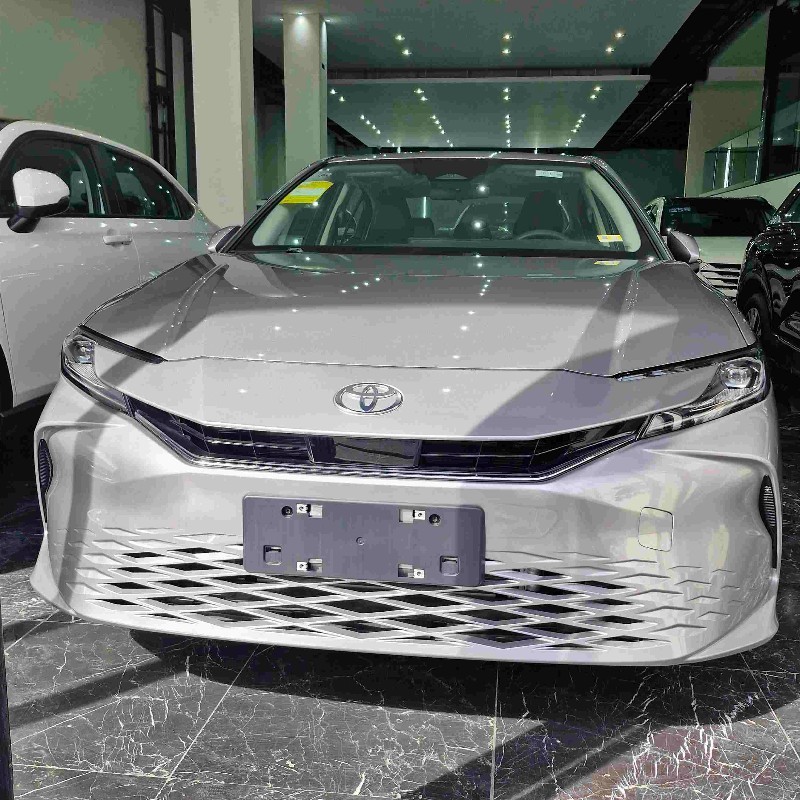 تویوتا مدل کمری XLE سال 2025  صفر