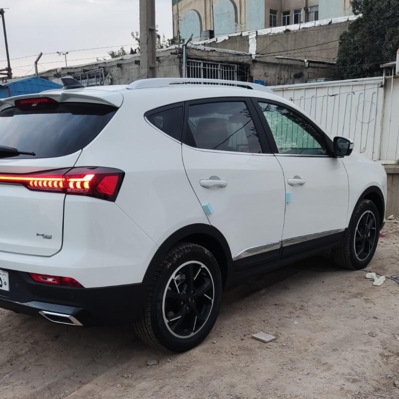 کی ام سی مدل X5 1.5 لیتر توربو سال 1404  کارکرده