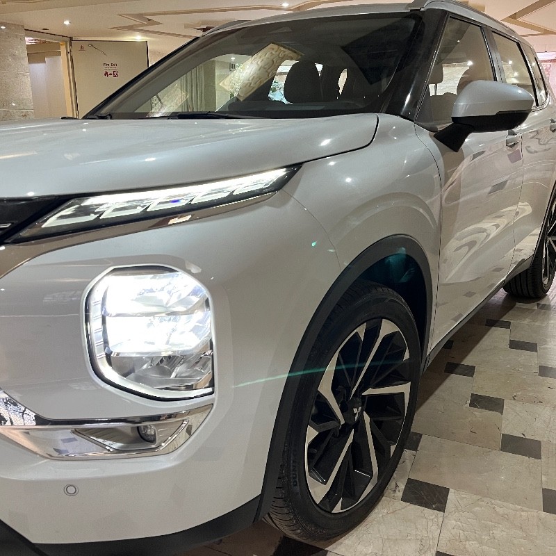 میتسوبیشی مدل اوتلندر تک دیفرانسیل H لاین سال 2023  کارکرده