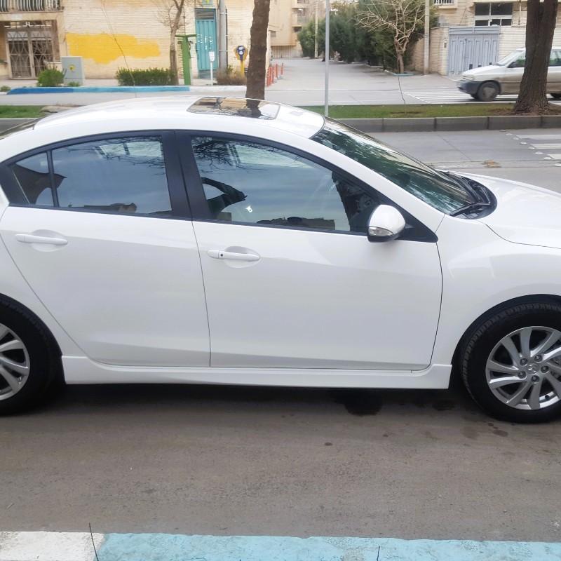 مزدا مدل 3 نیو صندوق دار 2.0 لیتر تیپ 4 سال 1398  کارکرده